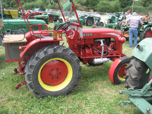 Traktor BUCHER D1700