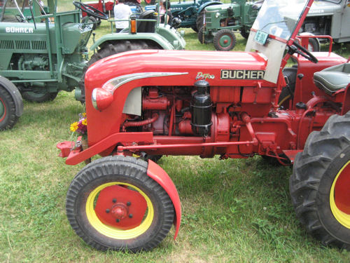 Traktor BUCHER D1700