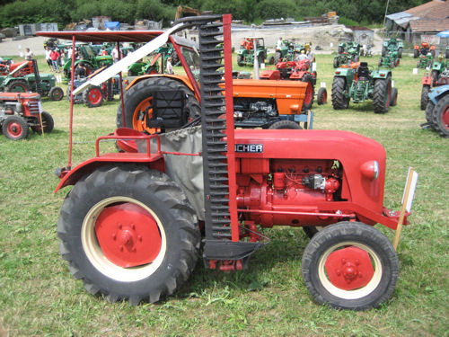 Traktor BUCHER P2100