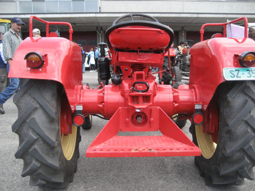 Traktor BUCHER