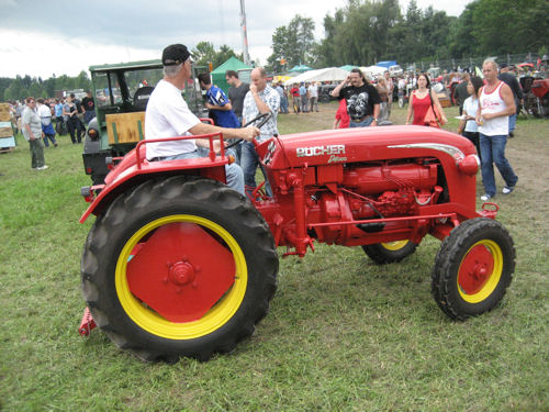 Traktor BUCHER D4000