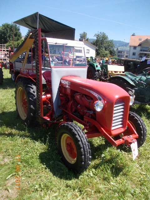Traktor BUCHER D4000